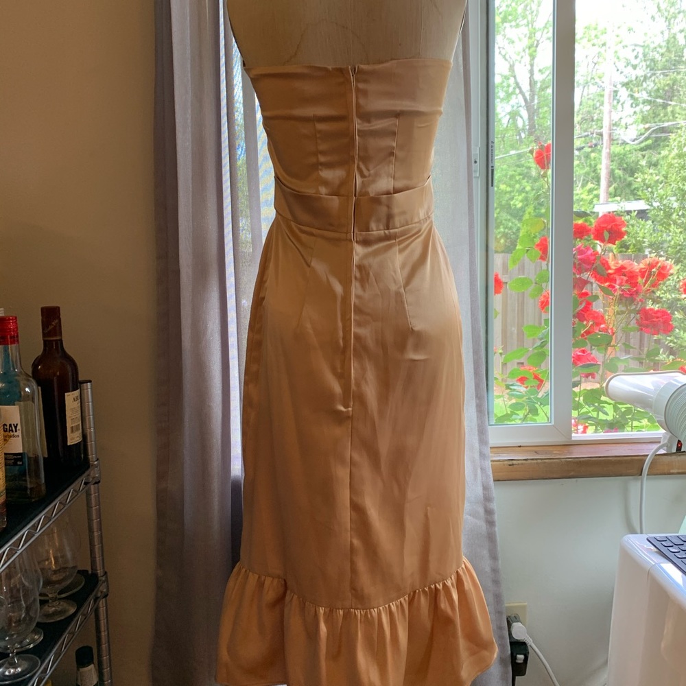 Gold dress Queen of Hearts halter dress. Vintage reproduction. - Picture 4 of 4